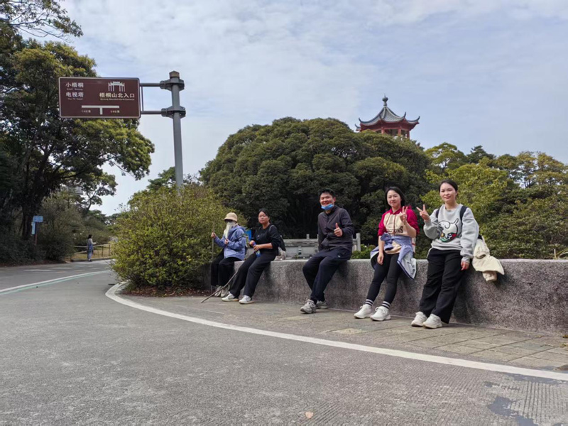 亿天净化丨开工大吉暨梧桐山登顶祈福活动圆满结束