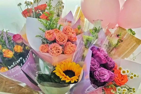 女神节丨祝你向阳而生，光芒万丈！